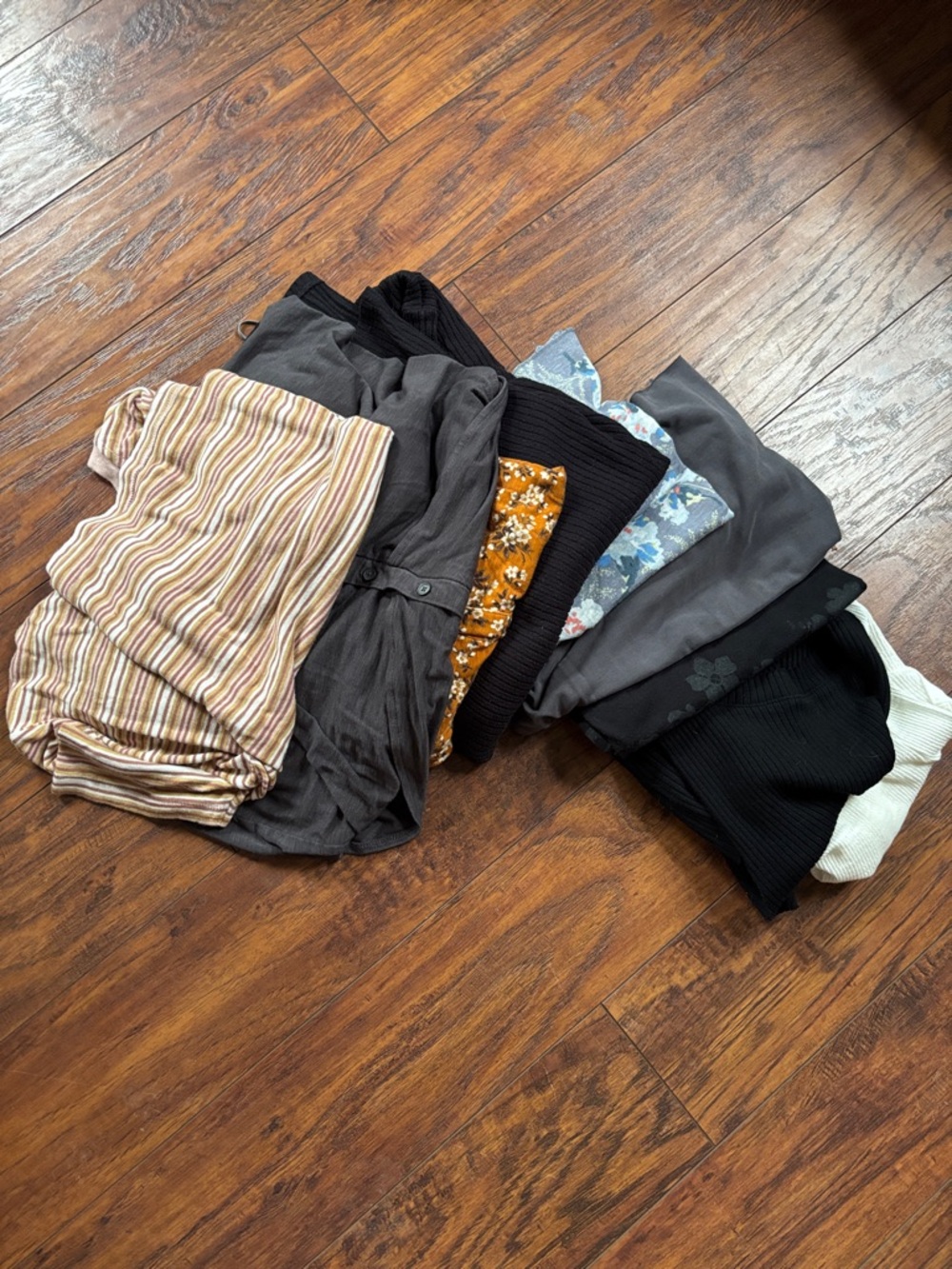 American Eagle Outfitters/ aerie Women's Mixed Tops Bundle (9 items)